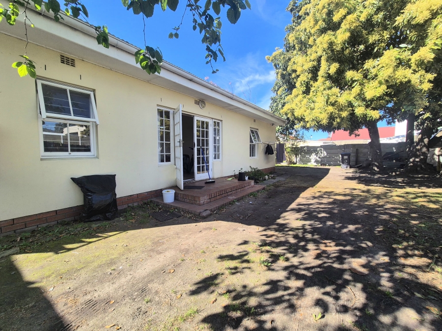 5 Bedroom Property for Sale in Wynberg Western Cape